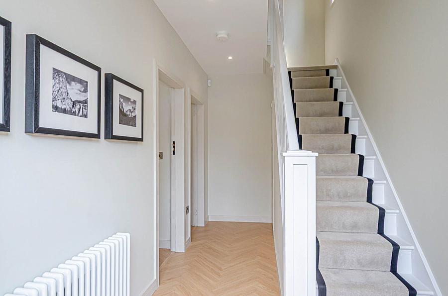 4 Mount Merrion Drive