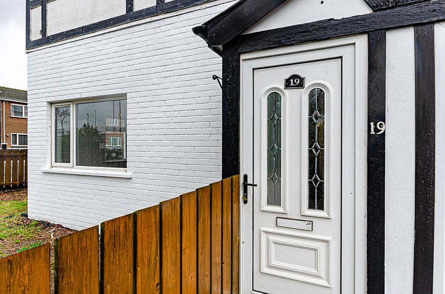 19 Inverary Drive