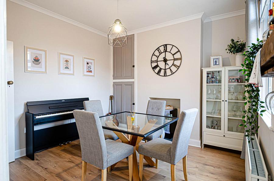 142 Ravenhill Avenue