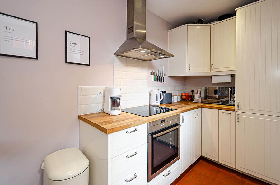 142 Ravenhill Avenue