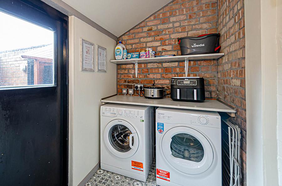 142 Ravenhill Avenue