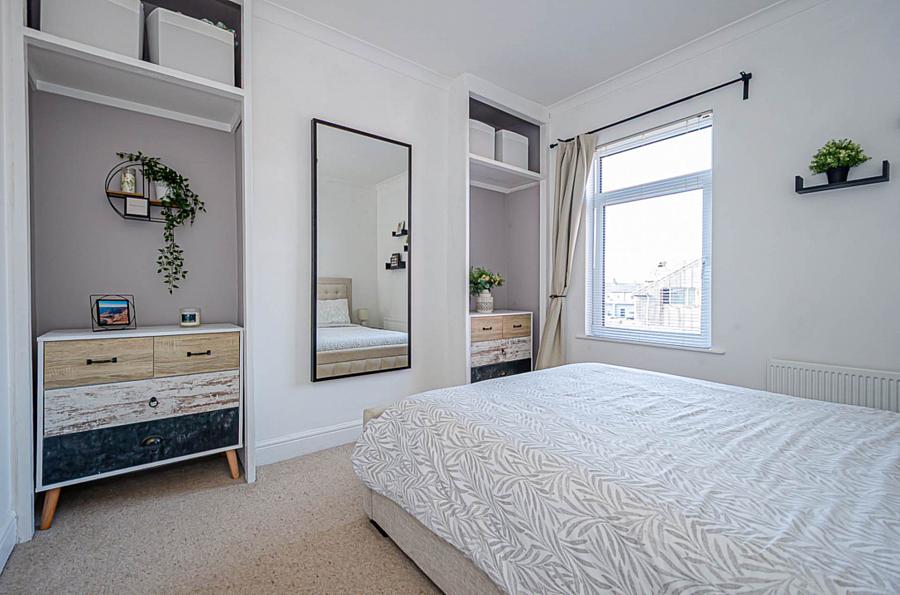 142 Ravenhill Avenue