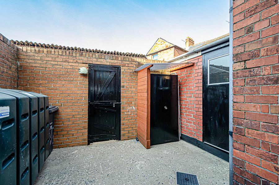 142 Ravenhill Avenue