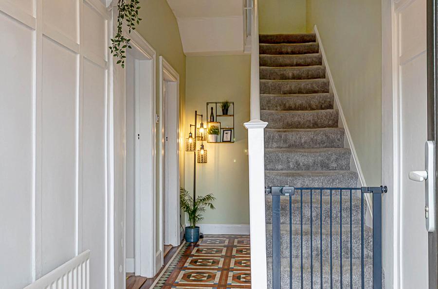 142 Ravenhill Avenue