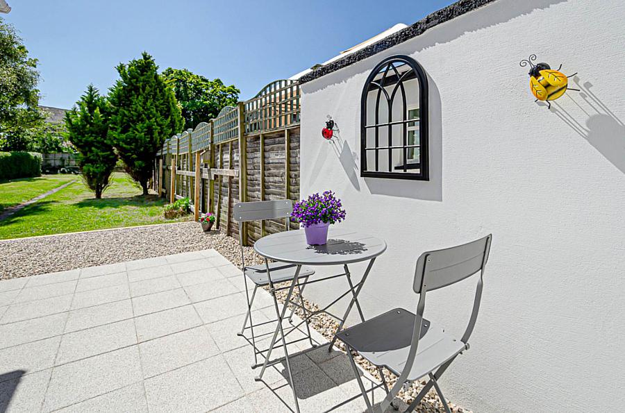 15 Hillsborough Drive