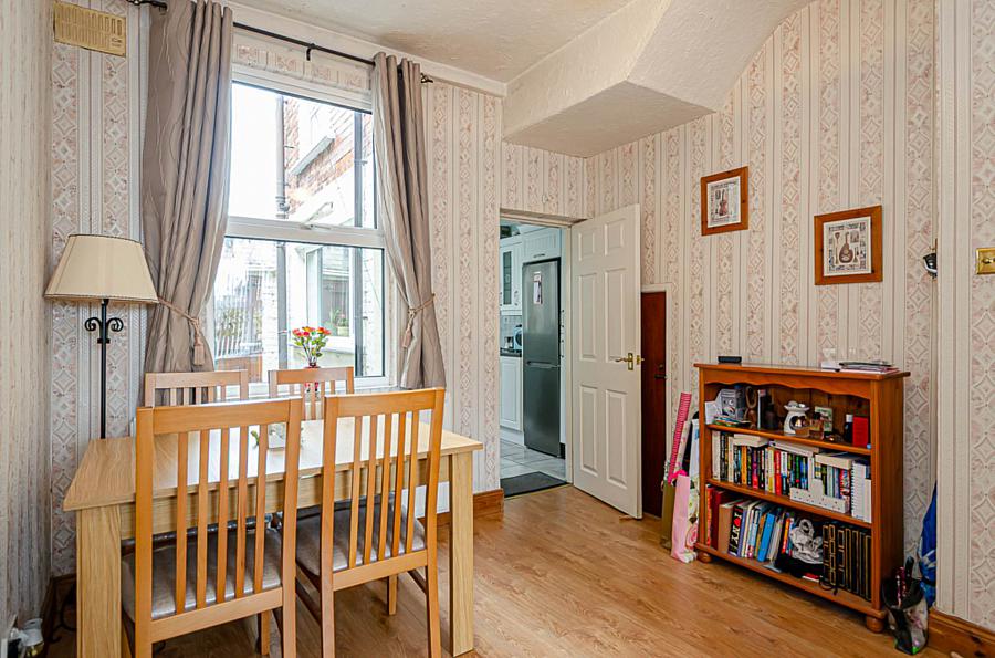 163 Rosebery Road