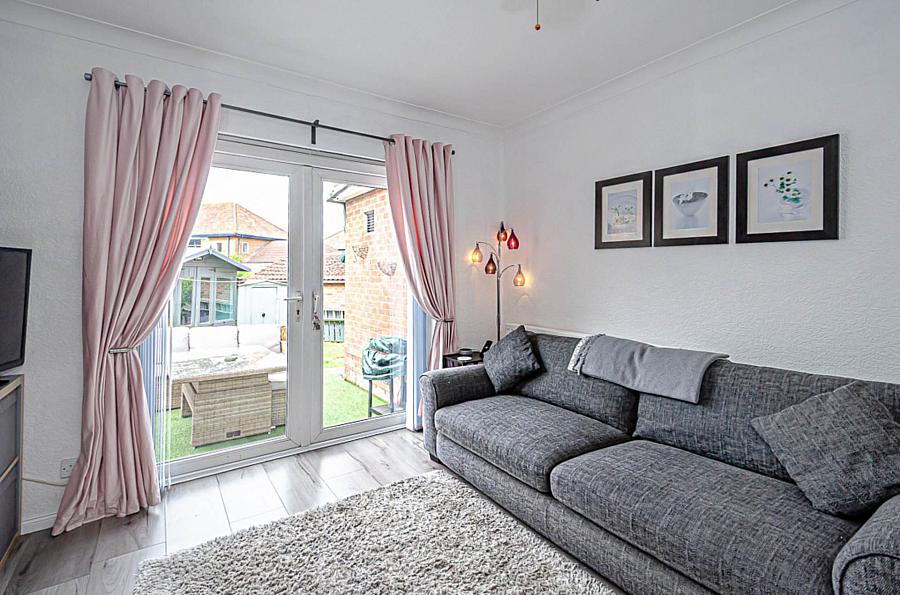 2 Glensharragh Park