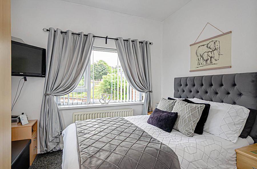 2 Glensharragh Park