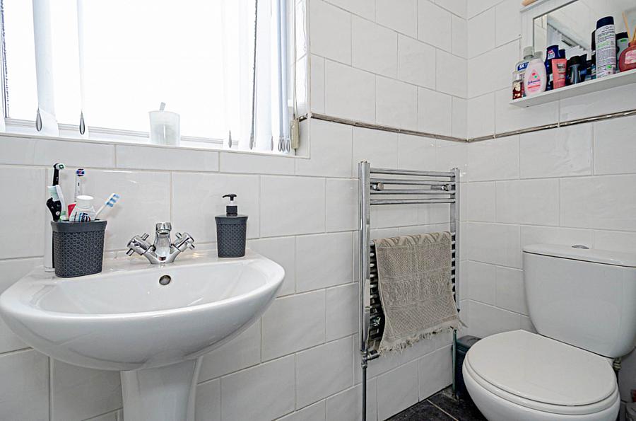 2 Glensharragh Park