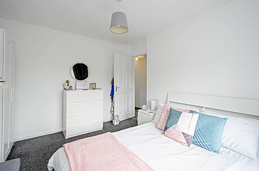 2 Glensharragh Park