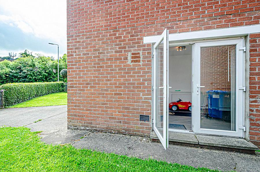 2 Glensharragh Park