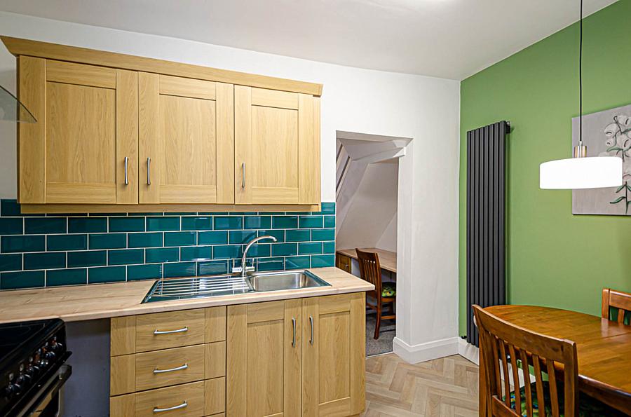 4 Foxglove Street