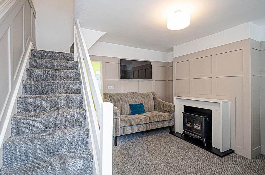 4 Foxglove Street