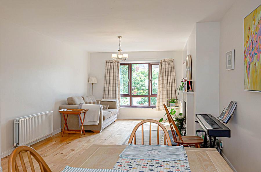 2 Thornhill Grove