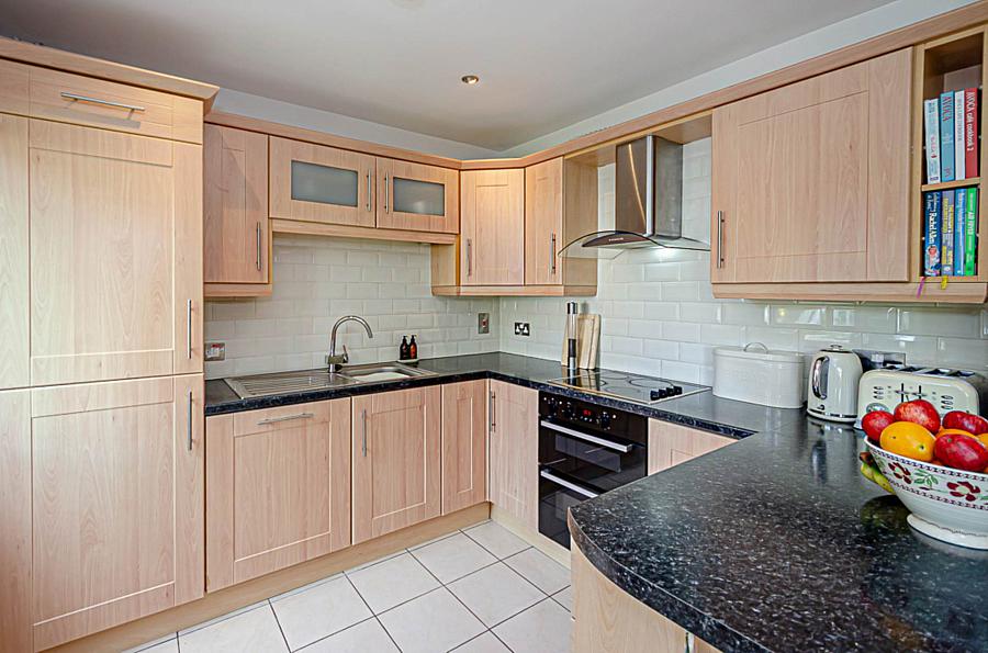 2 Thornhill Grove