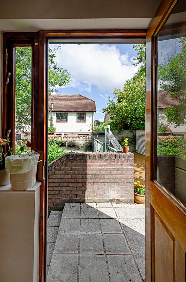 2 Thornhill Grove