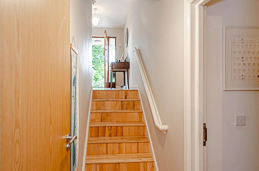 2 Thornhill Grove