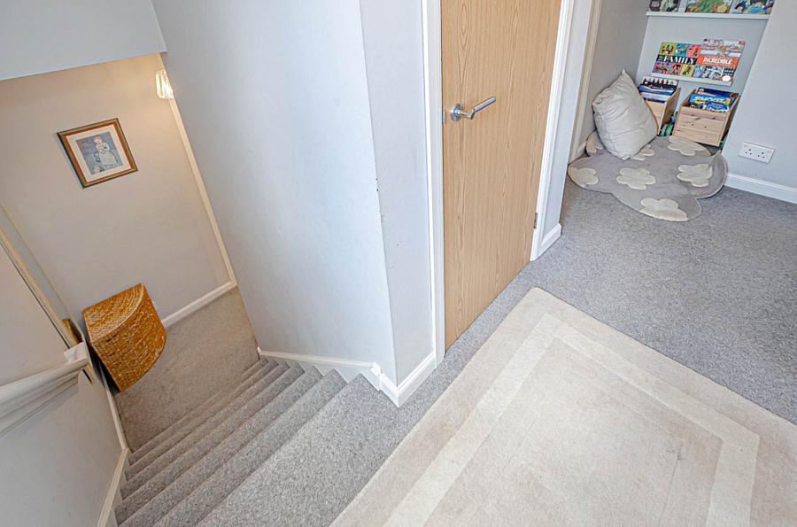 2 Thornhill Grove