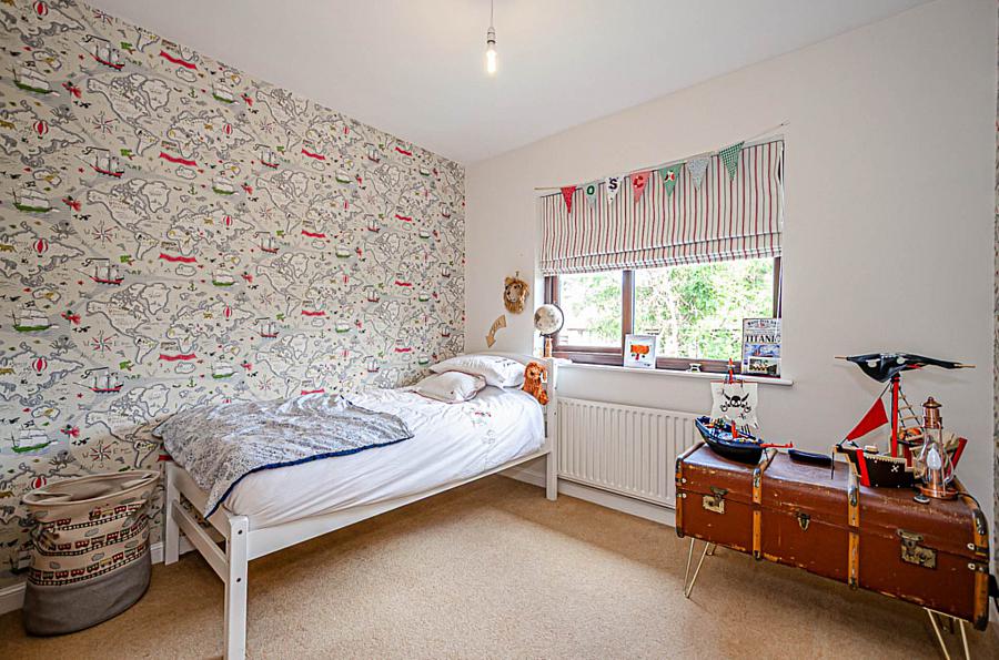 2 Thornhill Grove