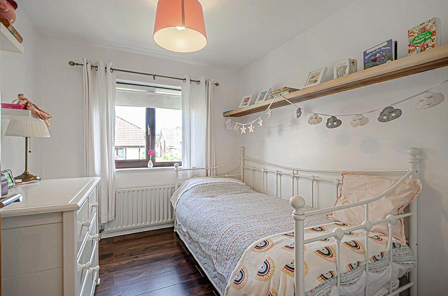 2 Thornhill Grove