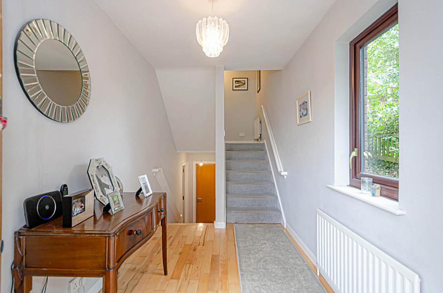 2 Thornhill Grove