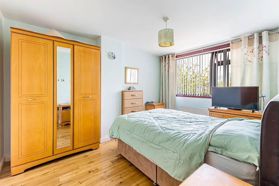 81 Orchardville Gardens