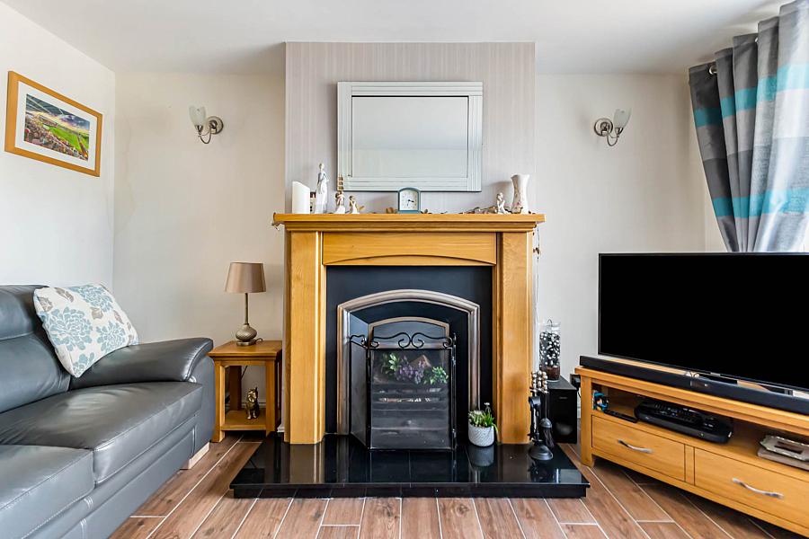 81 Orchardville Gardens