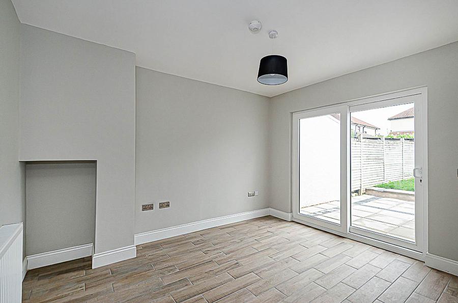 15 Glensharragh Gardens