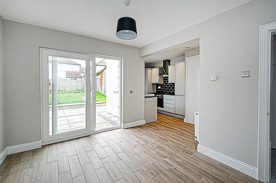 15 Glensharragh Gardens