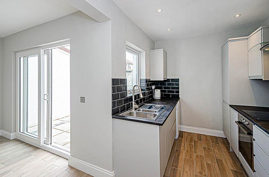 15 Glensharragh Gardens