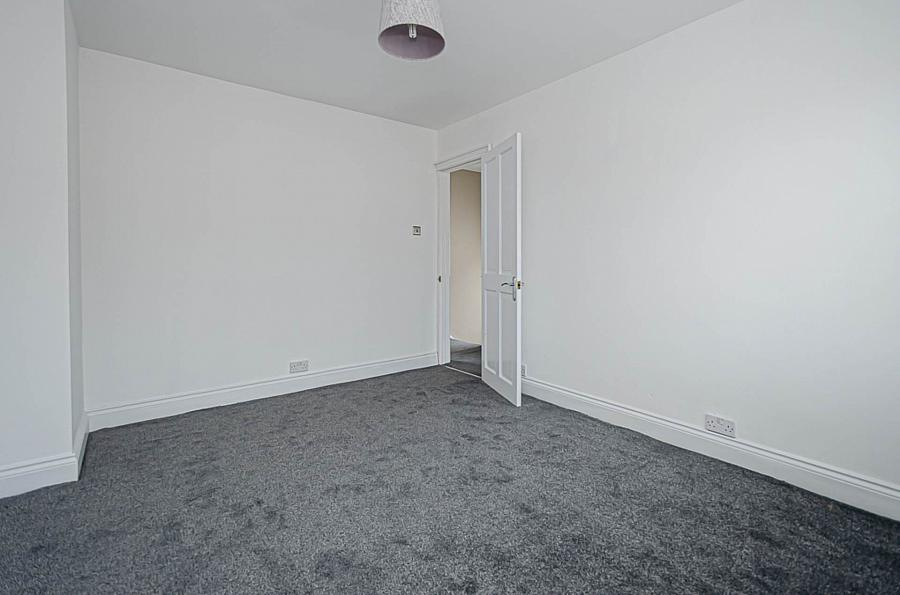 15 Glensharragh Gardens
