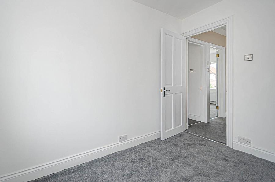15 Glensharragh Gardens