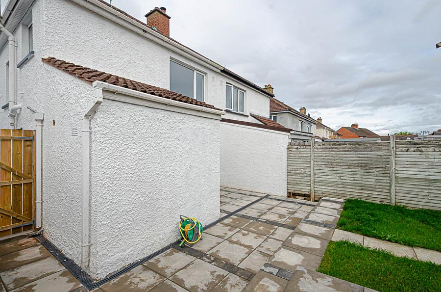 15 Glensharragh Gardens