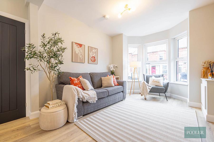 229 Ravenhill Avenue