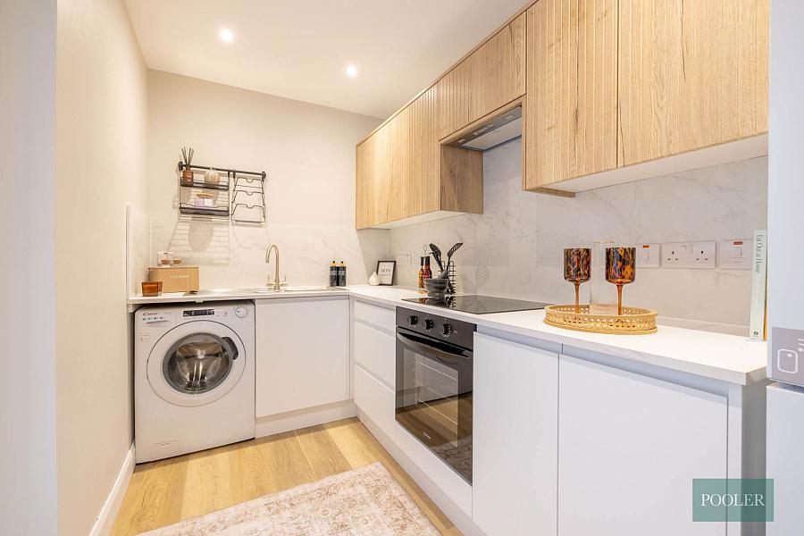 229 Ravenhill Avenue