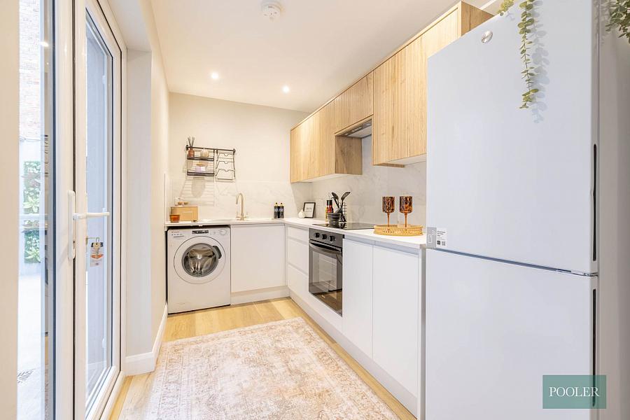 229 Ravenhill Avenue