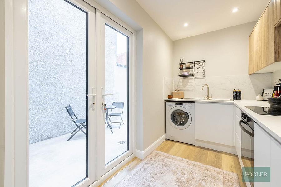 229 Ravenhill Avenue