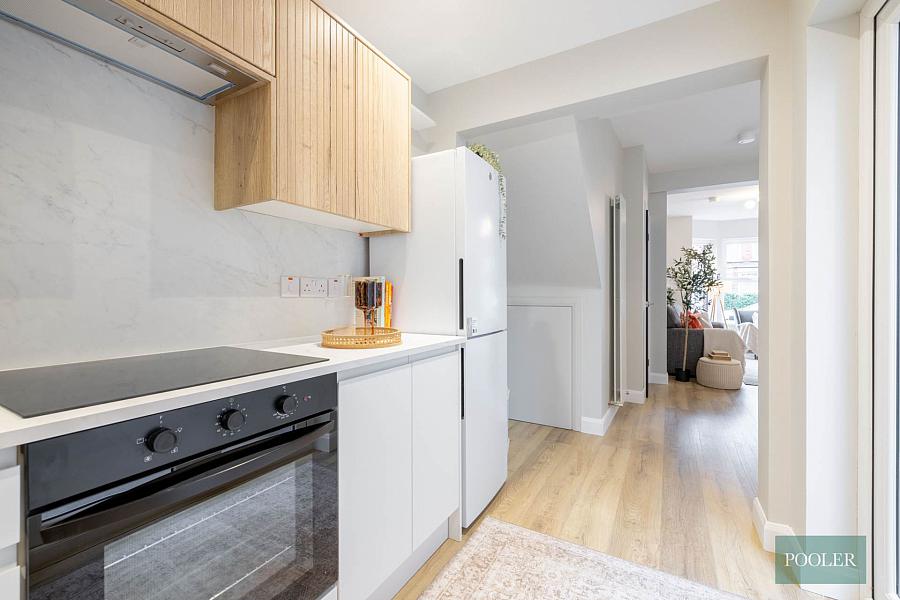 229 Ravenhill Avenue