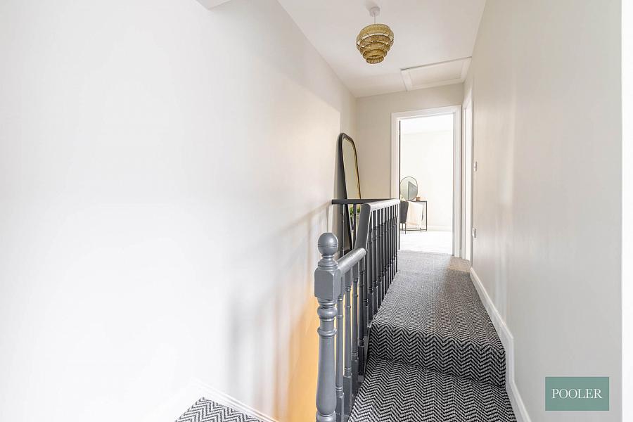 229 Ravenhill Avenue