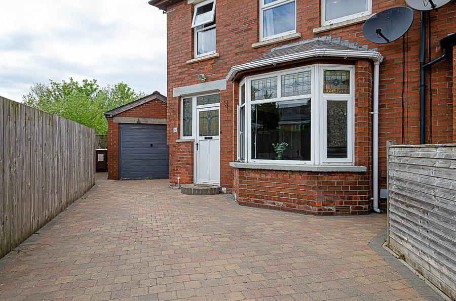 31 Hillsborough Parade