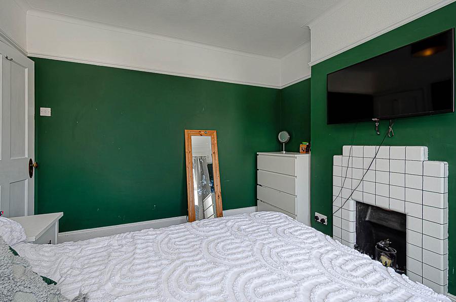 31 Hillsborough Parade