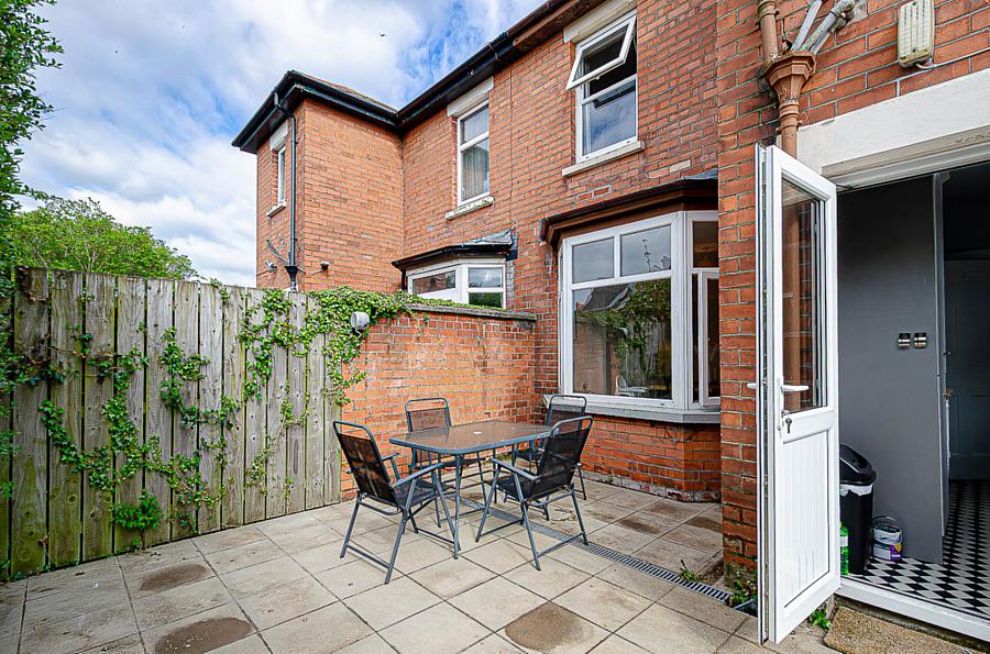 31 Hillsborough Parade