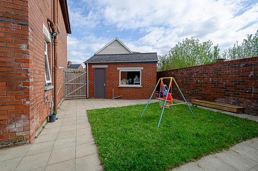 31 Hillsborough Parade