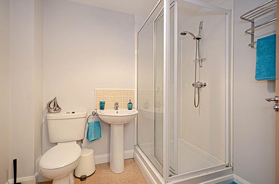 Apt 5, 133 Woodstock Road