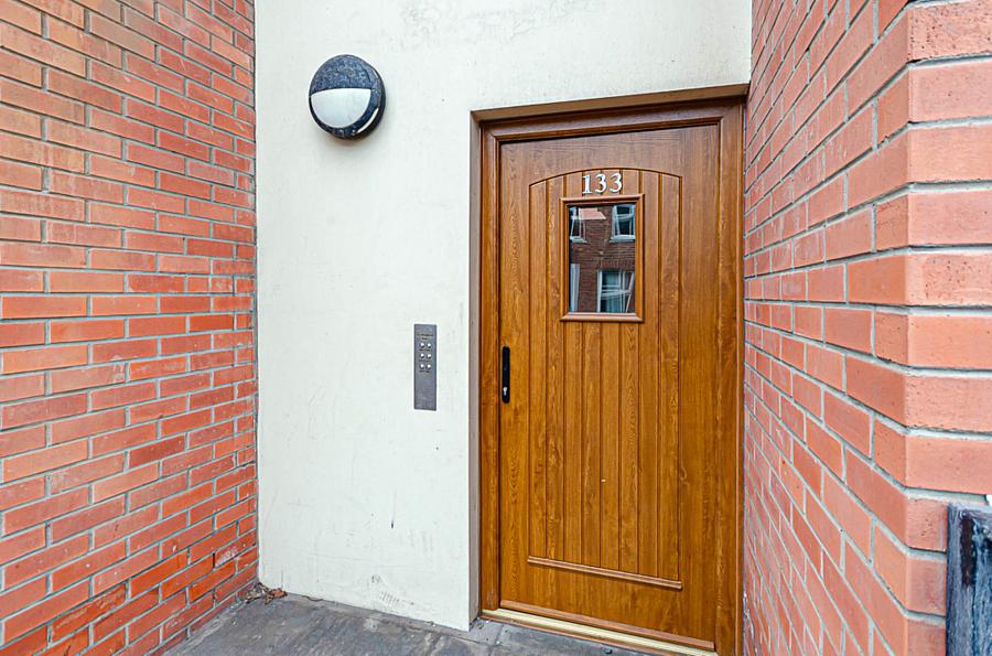 Apt 5, 133 Woodstock Road