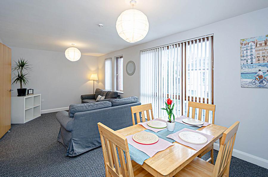 Apt 5, 133 Woodstock Road