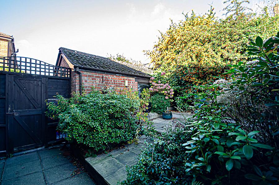 14 Orangefield Parade