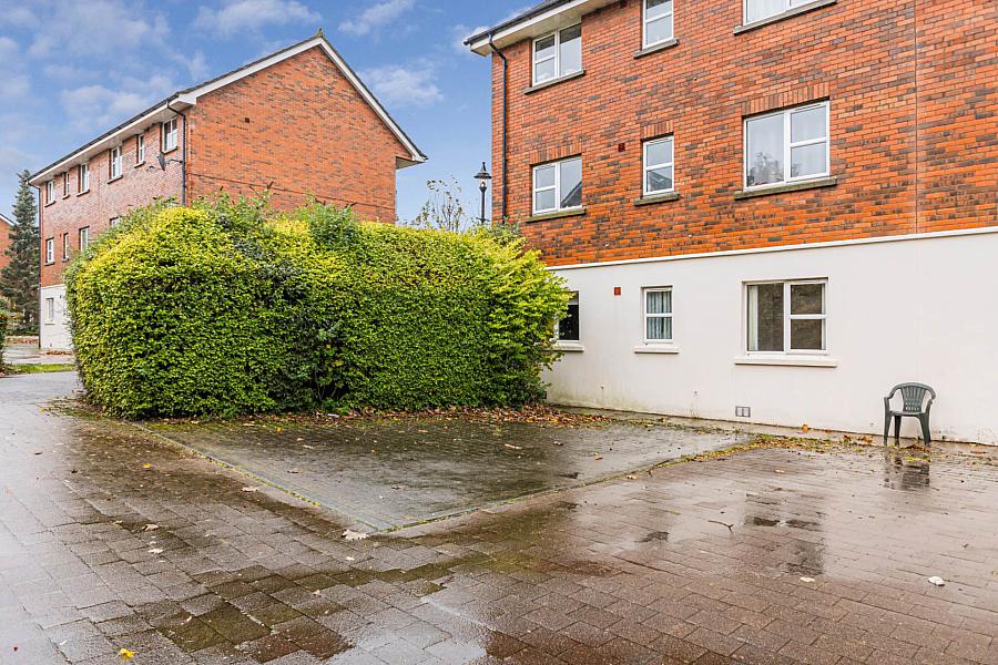 40 Ardenlee Crescent 40 Ardenlee Crescent