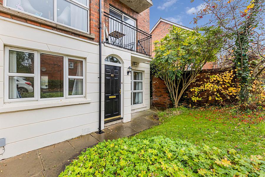 40 Ardenlee Crescent