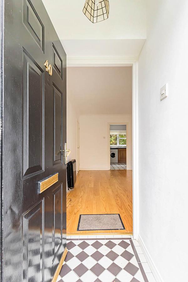 40 Ardenlee Crescent